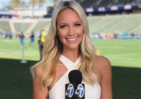 ashley brewer salary|Ashley Brewer Bio, Age, Height, Family, Husband, ESPN, Salary。